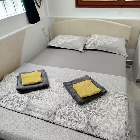 Apartman Art Kotor Luaran gambar