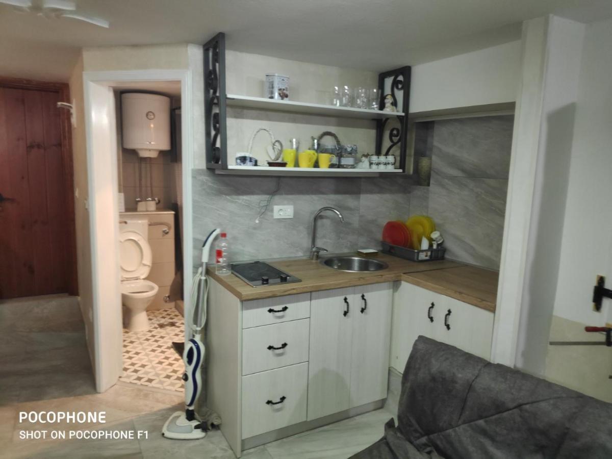 Apartman Art Kotor Luaran gambar